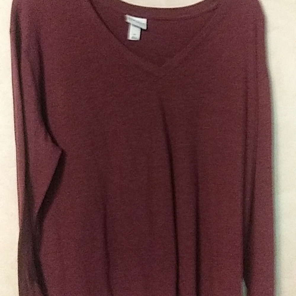 Woman's plus size knit top